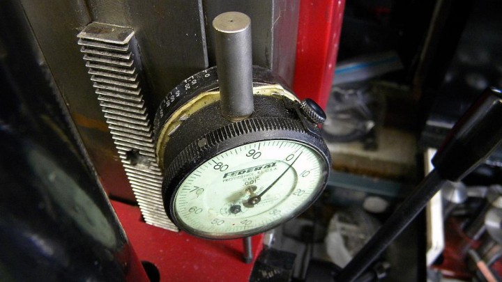 Magnetic mounted dial indicator on a mini-mill
